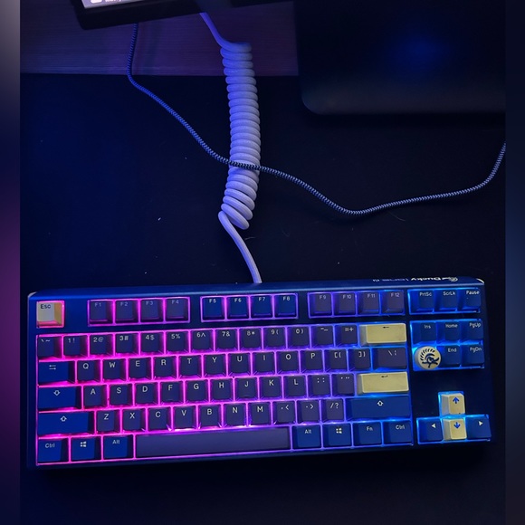 Ducky One 3 Daybreak 65% Mechanical Keyboard - Cherry MX Brown Switches - Picture 1 of 5